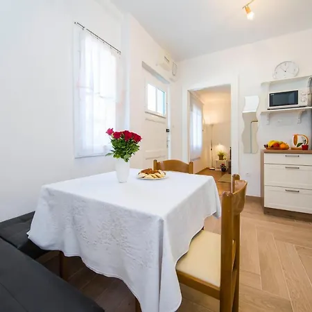 Апартаменти Odrina